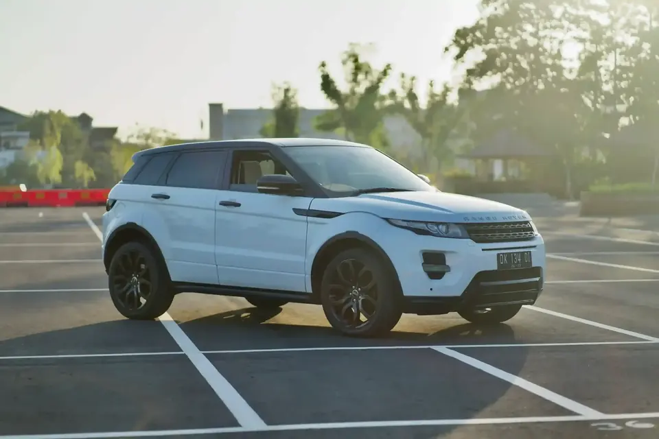 White Range Rover Evoque in a car park in Bali